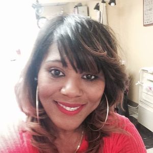 Meet your Posher, Yolanda